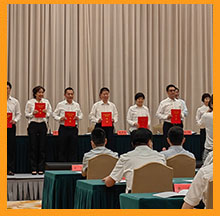 張紅星董事長參加江蘇省優(yōu)秀教授領(lǐng)獎(jiǎng)
